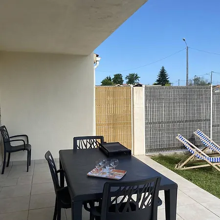 T2 2* Avec Terrasse & Jardinet - 400m - Fr-1-738-45 Lägenhet Saint-Palais-sur-Mer