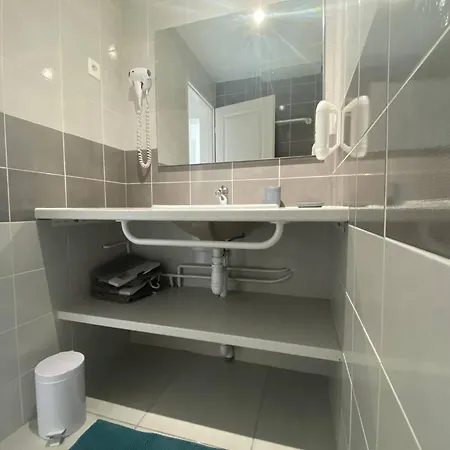 T2 2* Avec Terrasse & Jardinet - 400m - Fr-1-738-45 Saint-Palais-sur-Mer