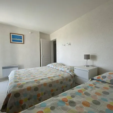 T2 2* Avec Terrasse & Jardinet - 400m - Fr-1-738-45