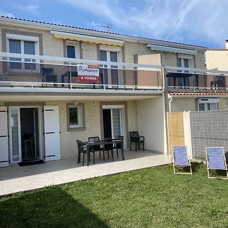 T2 2* Avec Terrasse & Jardinet - 400m - Fr-1-738-45